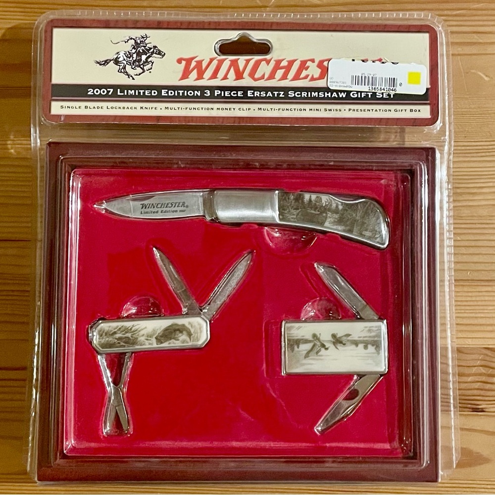 Winchester Outdoor Camping Holiday Gift Knife Set Hunting Fishing Nature Art
